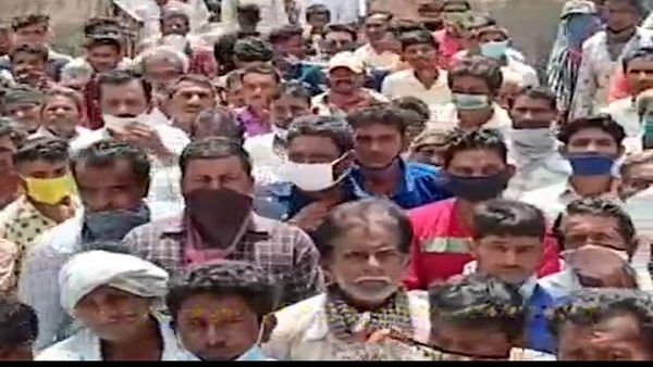 અમરેલીમાં વાવાઝોડાના કારણે થયેલ નુકશાનની સહાય ન મળતા લોકોમાં રોષ