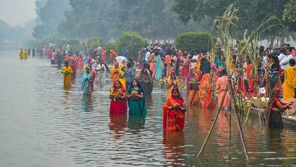 ભગવાનની ઉપાસના કરવાથી સકારાત્મકતા વધે છે
