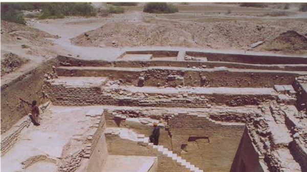 ધોળાવીરામાં છે વિશ્વની સૌથી પ્રાચીન જળ સંરક્ષણ પ્રણાલી ધોળાવીરામાં છે વિશ્વની સૌથી પ્રાચીન જળ સંરક્ષણ પ્રણાલી