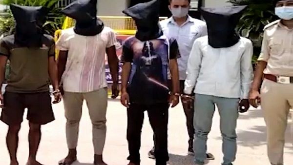 અમદાવાદમાં સીએનજી રિક્ષાની લુંટ કરનારા ગણતરીના કલાકોમાં ઝડપાયા