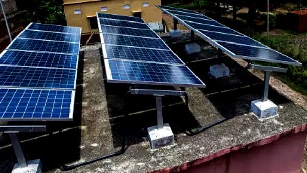 ગુજરાતમાં જ દેશનો પહેલો રોડ સોલર પ્રોજેક્ટ