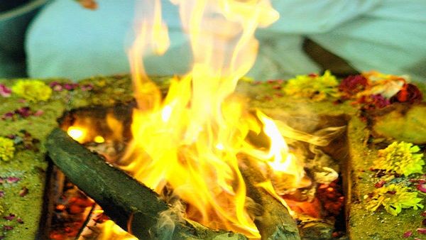 વરસાદ ખેંચાતા આણંદના કરમસદમાં પર્જન્ય યજ્ઞ કરાયો