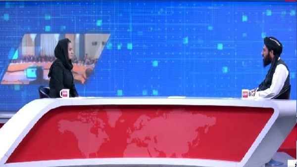 મહિલા પત્રકાર જે દેશ છોડીને ભાગી ગઈ મહિલા પત્રકાર જે દેશ છોડીને ભાગી ગઈ