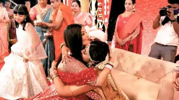 સુંદર લાગી રહી છે એશ