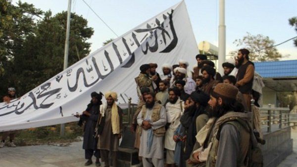 તાલિબાનીઓ આવીને મોબાઈલ છીનવી લે છે