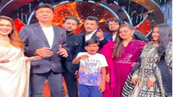 ઇન્ડિયન આઇડલના સેટ પર જોવા બચપન કા પ્યાર ગીતનો ફીવર