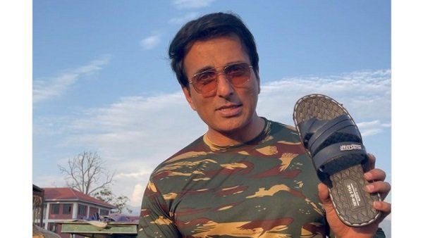 સોનુ સૂદે કહ્યું- અમારા ચંપલનો શો રૂમ