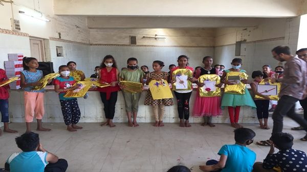 ફ્રેન્ડસ યુવા સેવા ગ્રુપ હળવદ દ્વારા વેસ્ટ માંથી બેસ્ટ રાખડી સ્પર્ધા નું આયોજન કરાયું