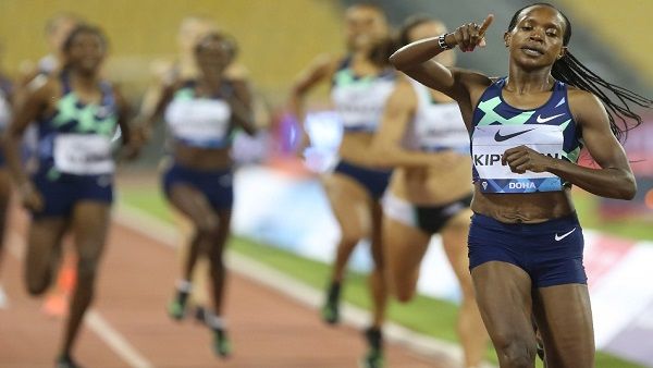 Olympics: 1500 મીટર રેસના અંતિમ લેપમાં પડી ગઈ દોડવીર, છતાં જીત્યો ગોલ્ડ મેડલ