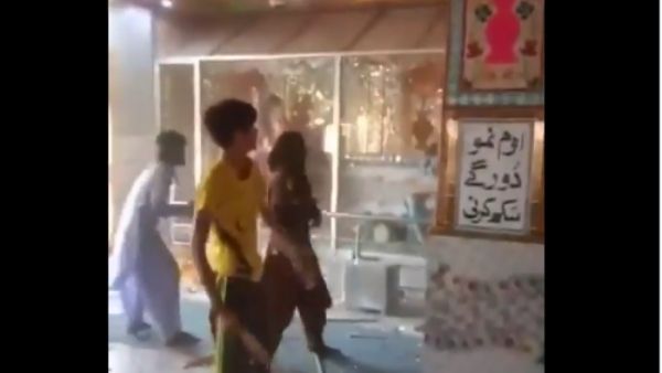 પાકિસ્તાનમાં 8 વર્ષના બાળક પર ઇશનિંદાનો કેસ, શું ફાંસીથી બચાવી શકશે ઇમરાન ખાન