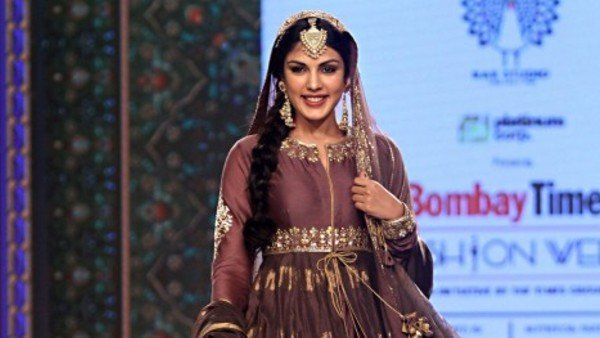 આપણે સમજવું જોઇએ કે દેશમાં કોર્ટ પણ છે