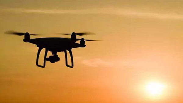 કાશ્મીરઃ અરનિયા સેક્ટરમાં ઉડતી દેખાઈ શંકાસ્પદ વસ્તુ, જવાનોએ ફાયરીંગ કર્યુ તો પાકિસ્તાન તરફ ગયુ