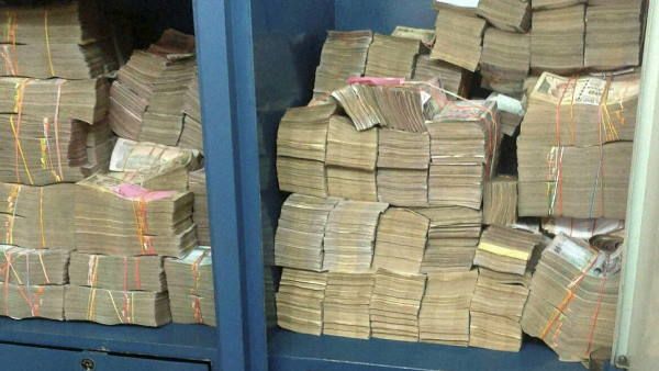 નસીબ હોય તો આવા, પતિ-પત્નીએ અધધ 7.35 કરોડની એક સાથે બે લોટરી લાગી!