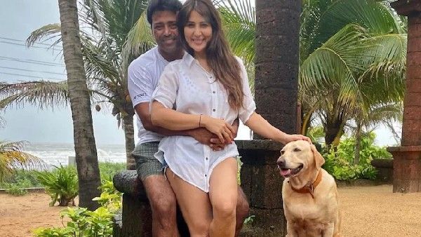 લિએન્ડર પેસને ડેટ કરી રહી છે કિમ લિએન્ડર પેસને ડેટ કરી રહી છે કિમ