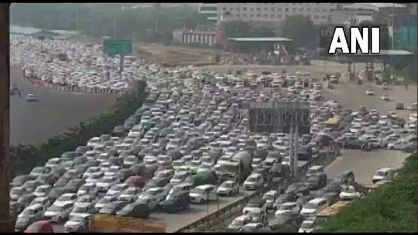 ખેડૂતોના ભારત બંધથી મુંબઈ-અમદાવાદ હાઈવે જામ, હરિયાણામાં ખેડૂતોએ ટ્રેનો રોકી