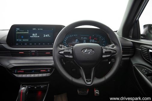 ડિઝાઇન અને સુવિધાઓ