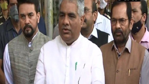 ભવાનીપુર મામલામાં પોલીસે 8 લોકોને કર્યા ગિરફ્તાર, BJP બોલ્યું- આ દેખાડો છે, આયોગ લે કડક પગલા