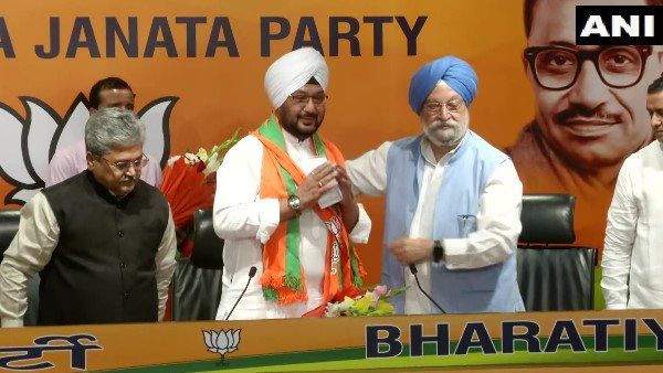 BJPમાં સામેલ થયા પૂર્વ રાષ્ટ્રપતિના પૌત્ર ઇન્દ્રજીત, કહ્યું- ષડયંત્ર દ્વારા થઇ હતી મારા દાદાની હત્યા