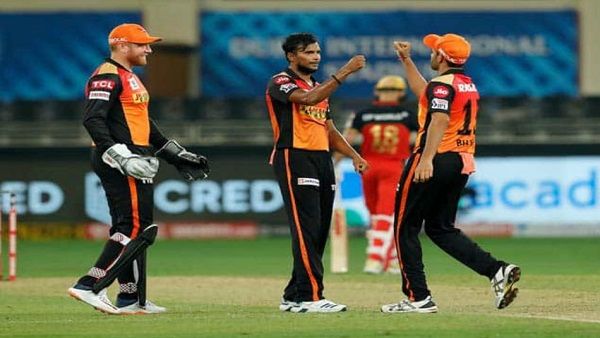 IPL 2021: કોરોનાની ચપેટમાં આવ્યા ટી નટરાજન, હૈદરાબાદના 6 મેમ્બર થયા આઇસોલેટ, મેચ થઇ શકે છે રદ્દ