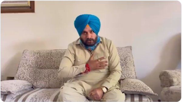 રાજીનામા પછી સિદ્ધુએ જાહેર કર્યો વીડિયો, કહ્યુ - હકની લડાઈ છેલ્લા શ્વાસ સુધી લડતો રહીશ..