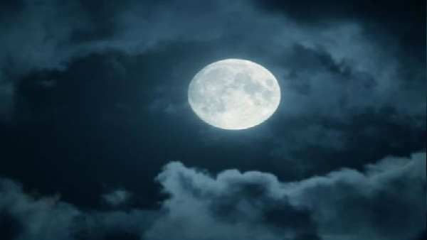 Sharad Purnima 2021: શરદ પૂનમની રાતે વરસે છે અમૃત, જાણી લો તિથિ અને શુભ મુહૂર્ત