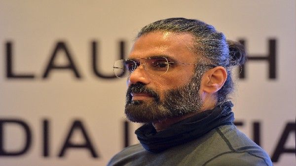 મીડિયા હંમેશા બૉલીવુડ પર ટૂટી પડે છે મીડિયા હંમેશા બૉલીવુડ પર ટૂટી પડે છે