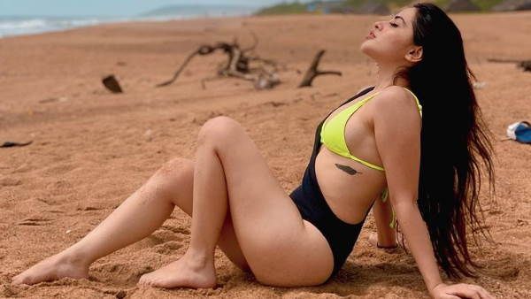 ઉર્ફી બિગ બોસ ઓટીટીથી ચર્ચામાં આવી ઉર્ફી બિગ બોસ ઓટીટીથી ચર્ચામાં આવી