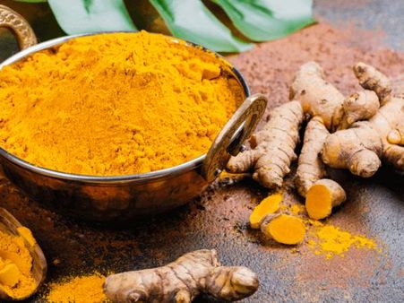 હળદર ટોનરના ફાયદા હળદર ટોનરના ફાયદા