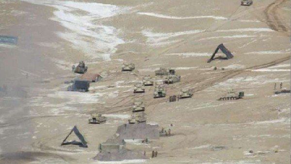 ચીને LAC પાસે વધારી તૈનાતી, મોટી સંખ્યામાં UAV, ફાઇટર જેટ અને ટેંક હાજર