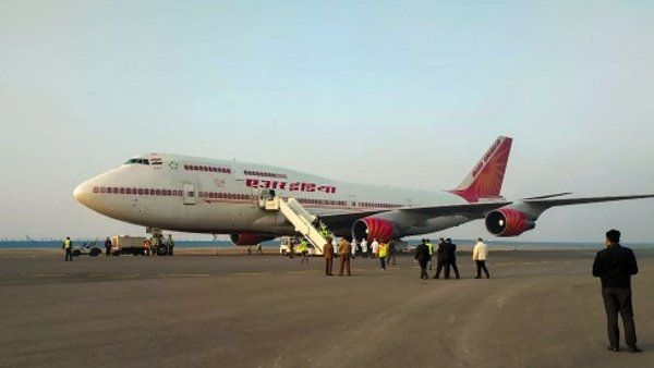 કોરોના: વિદેશથી આવતા તમામ યાત્રિઓ માટે નવી ગાઇડલાઇન, નેગેટીવ RT-PCR ટેસ્ટ ફરજીયાત