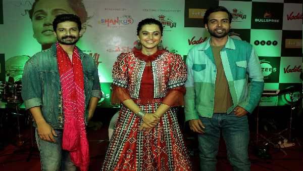 તાપસી પન્નુએ ઝી5 ઓરિજનલ ફિલ્મ 'રશ્મિ રૉકેટ'ને અમદાવાદમાં કરી પ્રમોટ, દાંડિયા રાસનો ઉઠાવ્યો લુત્ફ!