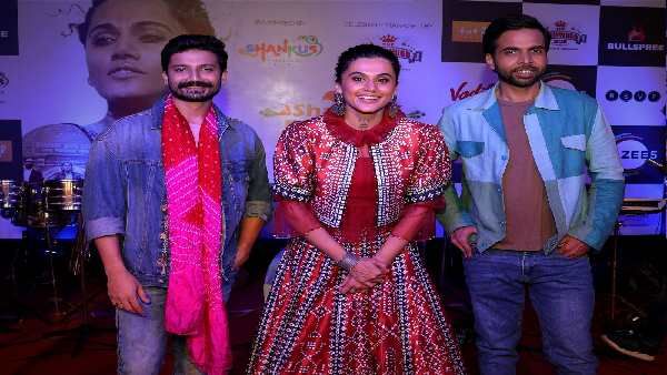 તાપસીએ ગરબા રમવાનો ભરપૂર આનંદ ઉઠાવ્યો