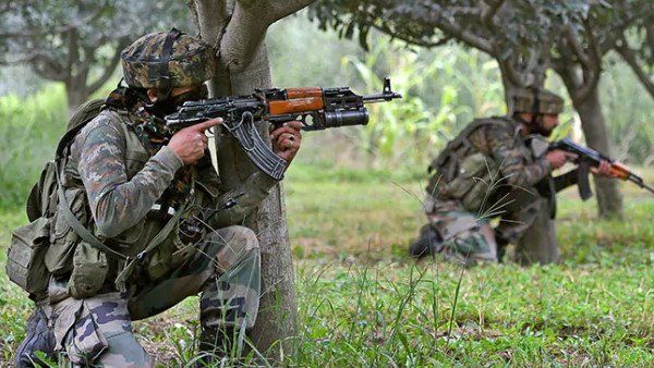 J&K: 24 કલાકમાં ચોથું એન્કાઉન્ટર, શોપિયાંમાં સેના અને આતંકીઓ વચ્ચે ફાયરિંગ!
