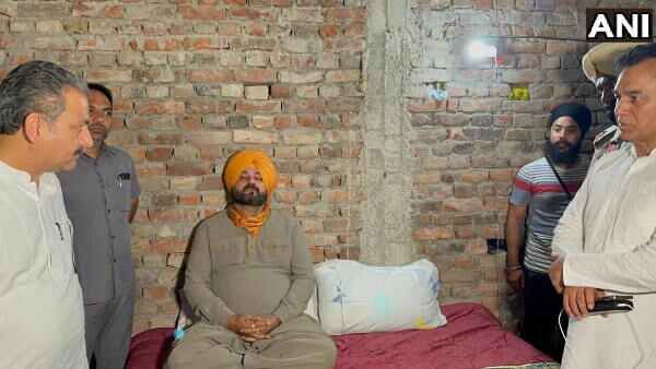 આશિષ મિશ્રા હાજર થતા સિદ્ધુએ ઉપવાસ સમાપ્ત કર્યા!