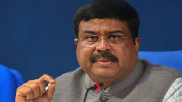 આ વર્ષે આસિસટન્ટ પ્રોફેસરોની ભરતી માટે જરૂરી નથી પીએચડી, કેન્દ્ર સરકારે લીધો નિર્ણય