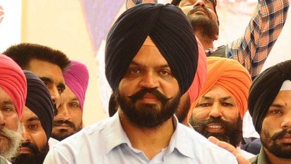 પંજાબ: SAD ધારાસભ્યના ઘરે ઇન્કમ ટેક્સની રેડ, સુખબીર બાદલે કહ્યું દબાણ લાવવા માંગે છે સરકાર