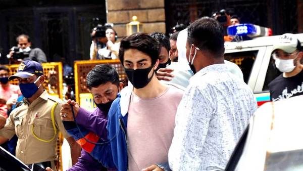 આર્યનને દર શુક્રવારે NCB ઓફિસ આવવાનું હોય છે