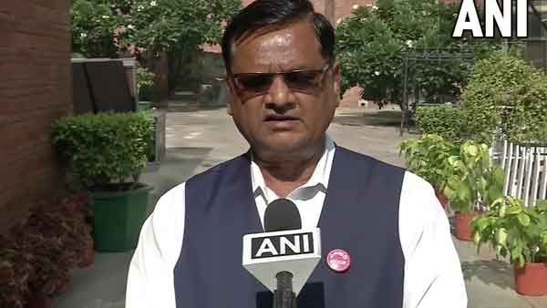 કેન્દ્ર સરકારે ખેડૂતોના ભલાને બદલે રાજકારણ પસંદ કર્યું : અનિલ ઘનવટ