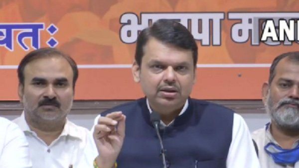 મલિક, તમે મુંબઈમાં બૉમ્બ વિસ્ફોટ કરનાર પાસેથી જમીન કેમ ખરીદી?