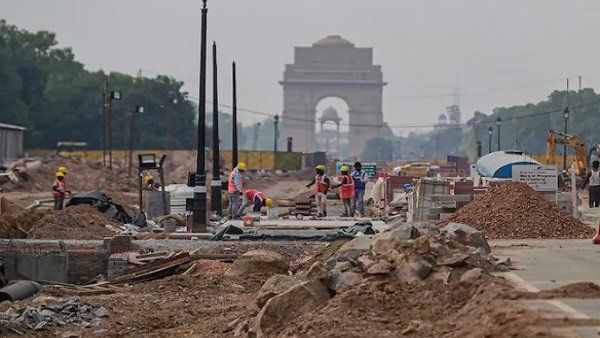 પ્રદૂષણઃ સુપ્રીમ કોર્ટે પૂછ્યુ, શું પ્રતિબંધ છતાં સેન્ટ્રલ વિસ્ટા પ્રોજેક્ટનુ નિર્માણ કાર્ય ચાલી રહ્યુ છે?