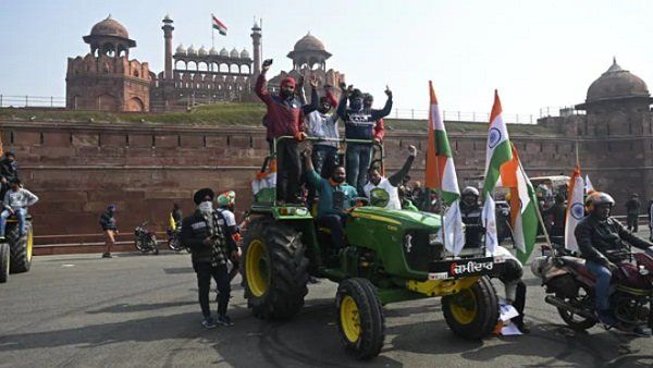 ખેડૂત આંદોલનઃ દિલ્લી ટ્રેક્ટર રેલી હિંસામાં ધરપકડ કરાયેલ દરેક પ્રદર્શનકારીને 2 લાખ રૂપિયા આપશે પંજાબ સરકાર