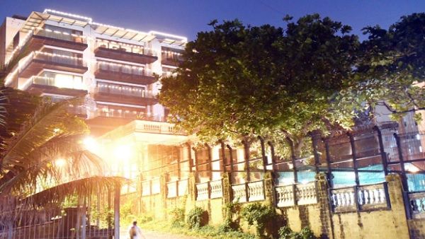 શાહરુખનુ મન્નત જોઈ ફેન્સ બોલ્યા - આ તો જન્નત છે