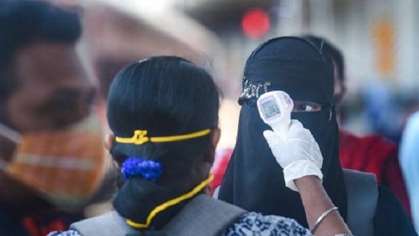 100 મુસાફરોનો કરાયો કોરોના ટેસ્ટ 100 મુસાફરોનો કરાયો કોરોના ટેસ્ટ