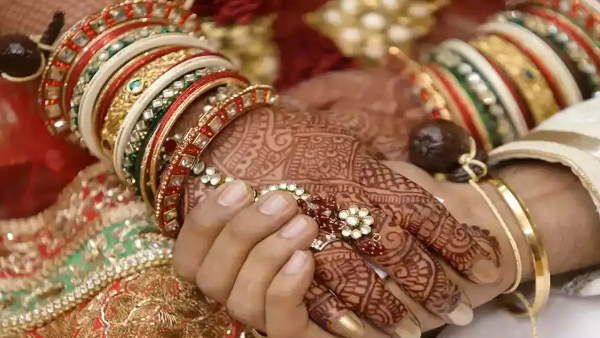 યુવતીઓના લગ્ન માટે હવે ઓછામાં ઓછી ઉંમર 21 વર્ષ કરશે મોદી સરકાર, બિલને કેબિનેટે આપી મંજૂરી