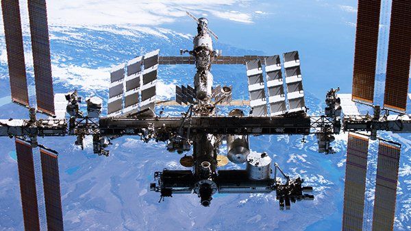 કાટમાળ ગ્રહની આસપાસ શૂન્યાવકાશમાં તરતો હતો