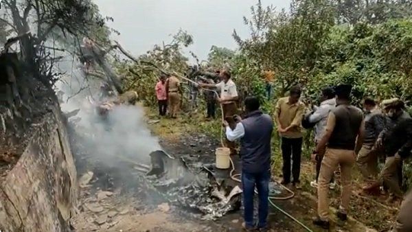 કુન્નુર હેલિકોપ્ટર ક્રેશ Live: ગૃહમંત્રી અમિત શાહે જનરલ બિપિન રાવતને તેમના આવાસે શ્રદ્ધાંજલિ આપી