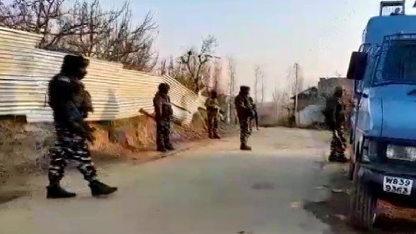 સુરક્ષા જવાનોએ બે એન્કાઉન્ટરમાં ઠાર કર્યા ચાર આતંકીઓ