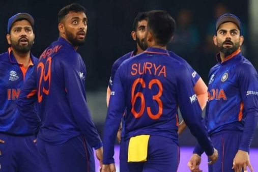 રોહિત શર્માના વધતા કદએ પણ મુશ્કેલી ઊભી કરી રોહિત શર્માના વધતા કદએ પણ મુશ્કેલી ઊભી કરી