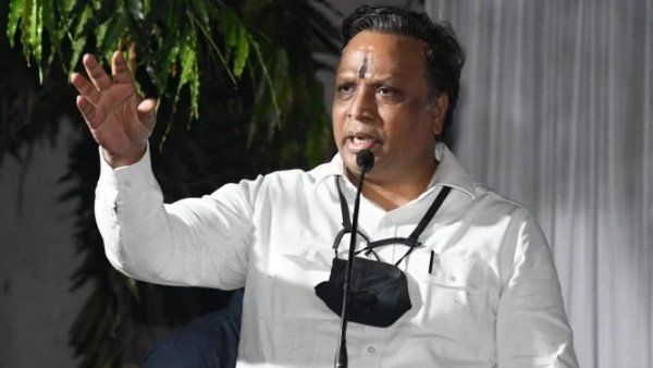 'જોહરના ઘરે ડિનરમાં હાજર રહેલા તમામના નામ જાહેર કરવા જોઈએ'