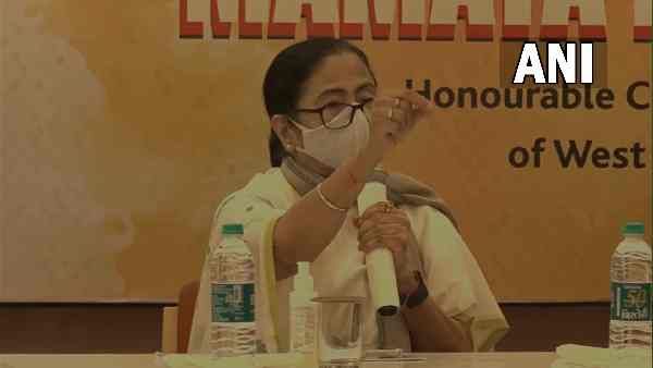 'કોંગ્રેસ બંગાળમાં લડી શકે છે, ગોવામાં TMC કેમ નહીં'